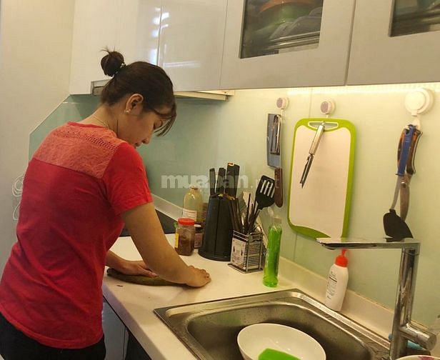 Tuyển 1 nữ giúp việc gia đình ăn ở lại